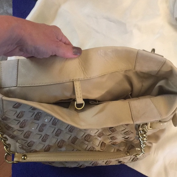 GORGEOUS Coach Peyton Woven Leather Tote! - Picture 4 of 8